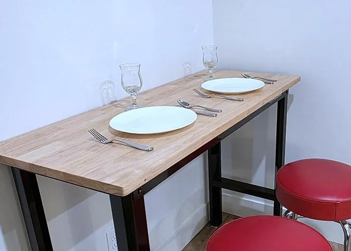 Private, Modern Casita, Coffee Bar, Wet Bar, No Kitchen Apartament *