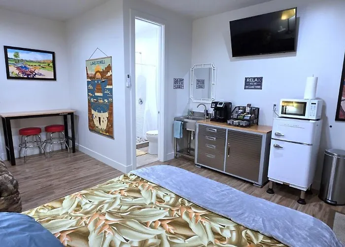 Private, Modern Casita, Coffee Bar, Wet Bar, No Kitchen * Page